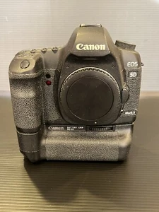 Canon EOS 5D Mark II DSLR 21 MP w/ BG-E6 battery grip - Picture 1 of 15