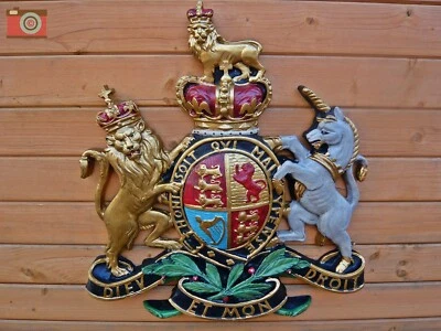 LARGE ROYAL COAT OF ARMS WALL PLAQUE. Crest Warrant. King & Queen. Hand Painted - Image 1 of 4