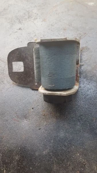 CADILLAC DEVILLE 1966 AZUL CONDUCTOR DELANTERO RETRACTOR 66 Foto 1 de 4