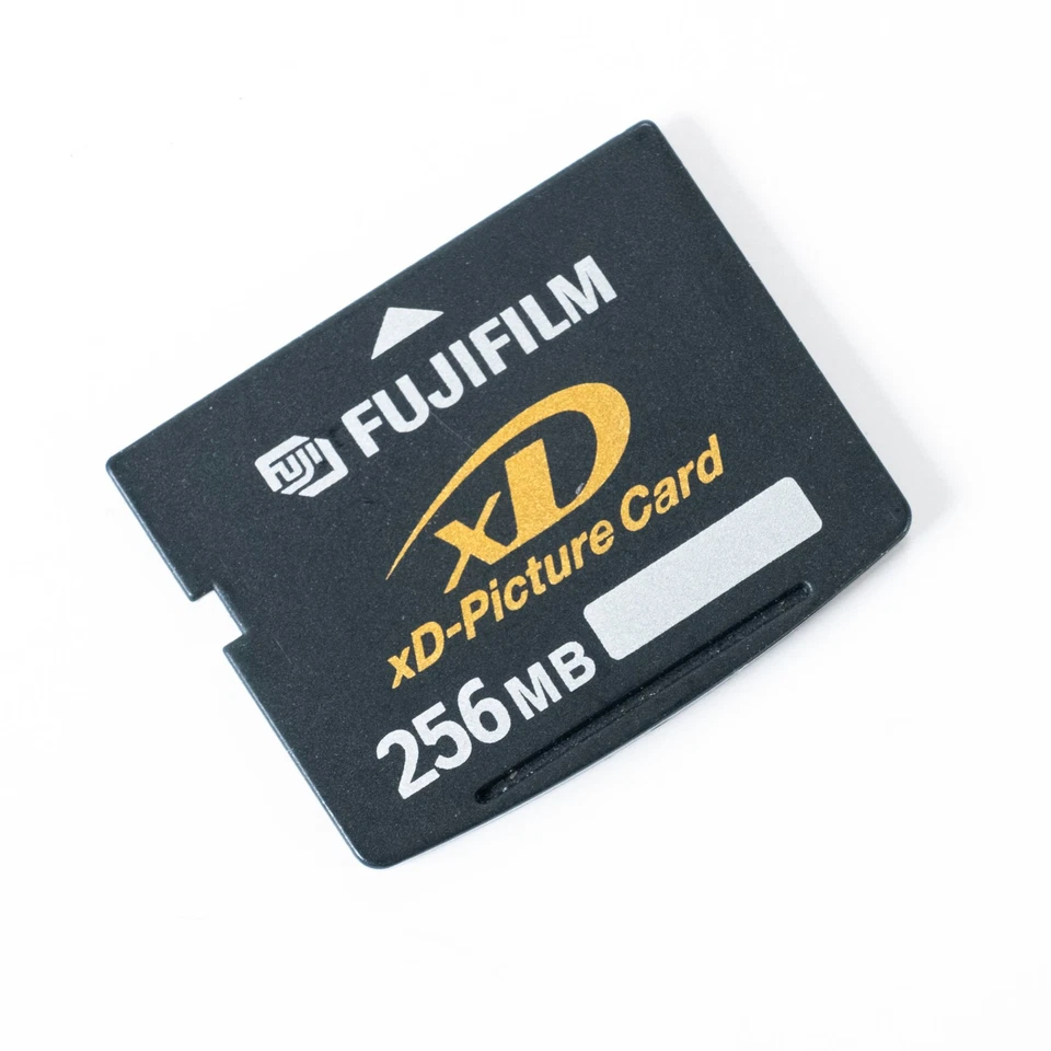 Fujifilm XD Picture Memory Card 256MB - Suitable for Olympus or Fujifilm Cameras - Image 1 of 1