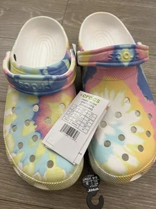 Zoccoli Crocs uomo classici tie dye grafici pastelli taglia 11 scarpa slip on - Foto 1 di 5