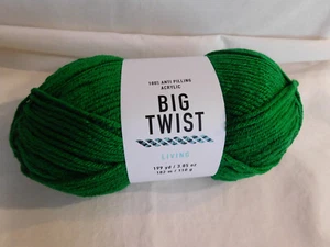 Big Twist Living Kelly Green Dye Lot 195036 - Picture 1 of 2