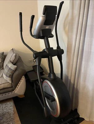 ProForm 520 ZLE Elliptical CrossTrainer - Image 1 of 3