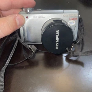 Olympus Camedia C-765 Ultra Zoom 4MP With 10x Optical Zoom Camera Untested - Picture 1 of 3
