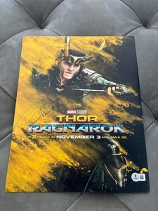Foto firmada por Tom Hiddleston autografiada Loki Thor Ragnarok 11x14 Beckett auténtica - Imagen 1 de 1