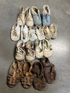 De Colección Lote de 9 Pares de Cuero Niños Pequeños Bebé o Muñeca Zapatos Sandalias Botines - Imagen 1 de 16