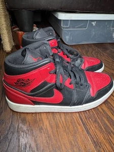 Nike Air Jordan 1 Mid Banned 2020 Talla 9 Auténticas Usadas Aj1 Rojo Negro Raro - Imagen 1 de 10