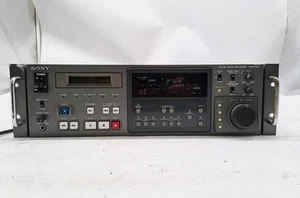 Sony Digital Audio Recorder PCM-7030 DAT Tape Deck Player - Picture 1 of 5