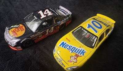 NASCAR Diecast 1:24 Bundle - #10 Nesquik & #14 Stewart Bass Pro Foto 1 de 4