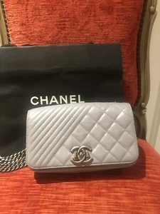 Authentic Chanel Light Blue /Grey Cross Body Hand Bag - Foto 1 di 15