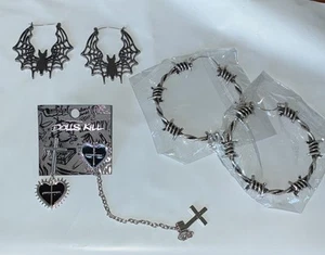 Muñecas Matar Pendientes Joyería Lote Gótico Punk Metal Púa Alambre Corazón Cruz Murciélago - Imagen 1 de 7