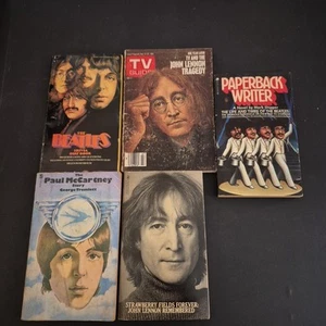 Lot of 5 Vintage Softcover Beatles Books - Bild 1 von 21
