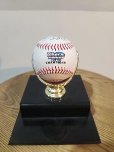 2004 World Series Boston Red Sox FotoBall Baseball with printed team signatures - Picture 1 of 7