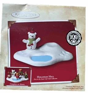 2002 Hallmark Keepsake Ornament "Hollyday Hill" 1st in the Snow Cub Collection - Picture 1 of 3