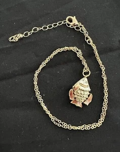 Vintage Articulated Fish Pendant Gold Tone Necklace Multi Color Enamel (3) - Picture 1 of 8