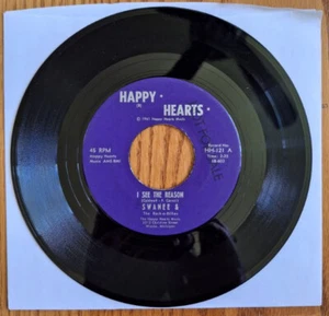 Vtg 45 RPM Swanee & The Rock-a-Billies Happy Hearts I See the Reason HH-121 1961 - Imagen 1 de 2