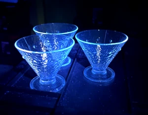 3 Vintage Italian Pudding Cups Textured Italy Glasses, Blue Manganese Glow 60's - Picture 1 of 13