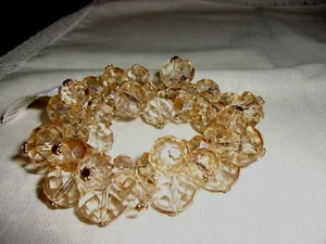 New York & Co. Champagnerfarbenes facettiertes Perlen Cluster Stretch Armband - neu - Bild 1 von 3