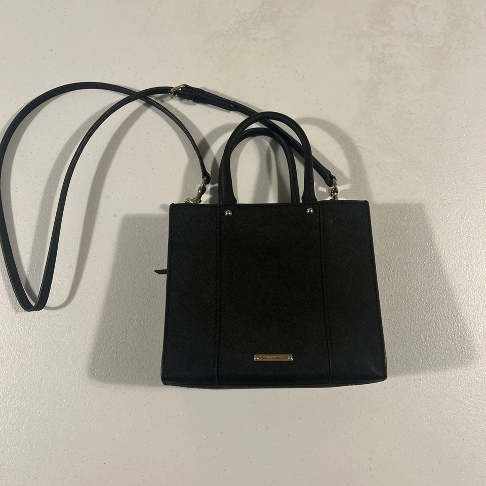 Bolso Bandolera Rebecca Minkoff Mini MAB Cuero Genuino Negro Dorado Herrajes Usado en Excelente Condición Foto 1 de 4