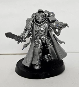 Warhammer 40k Space Marine Primaris Librarian - Picture 1 of 3