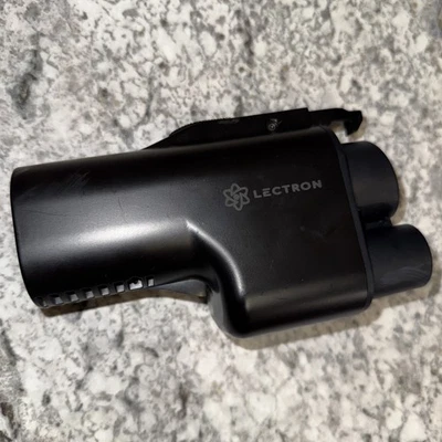 Adaptador de vehículo eléctrico Lectron Vortex Plus NACS a CCS con enclavamiento 500 amperios Foto 1 de 4