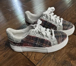 Betsey Johnson Lindsay Damen-Sneaker Kristall kariert Größe 6,5 - Bild 1 von 8