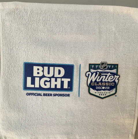 St. LOUIS BLUES vs MN WILD WINTER CLASSIC COLLECTOR TOWEL LIMITED EDT. Jan 1 Cover