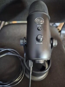 Logitech Yeti Blue Multi-Pattern USB Wired Ultimate Microphone for Professionals - Picture 1 of 3