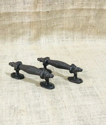 2 HANDLES RUSTIC CAST IRON ANTIQUE STYLE BARN GATE PULLS DRAWER DOOR SHED FENCE Cover
