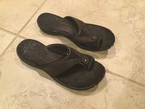 columbia nevis sandals