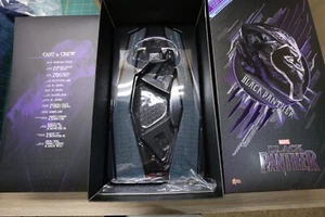 Base de diorama iluminado UV Hot Toys 1/6 MMS470 Black Panther y ***Caja vacía*** - Imagen 1 de 2