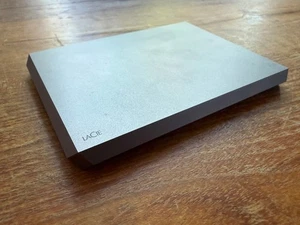LaCie Mobile Drive Secure 2TB USB-C Portable Hard Drive Space Grey - Afbeelding 1 van 3