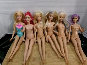 Lote De 6 Muñecas Barbie Surtidas Especialidades Fechadas Años 2000 Desnudas - Imagen 1 de 11