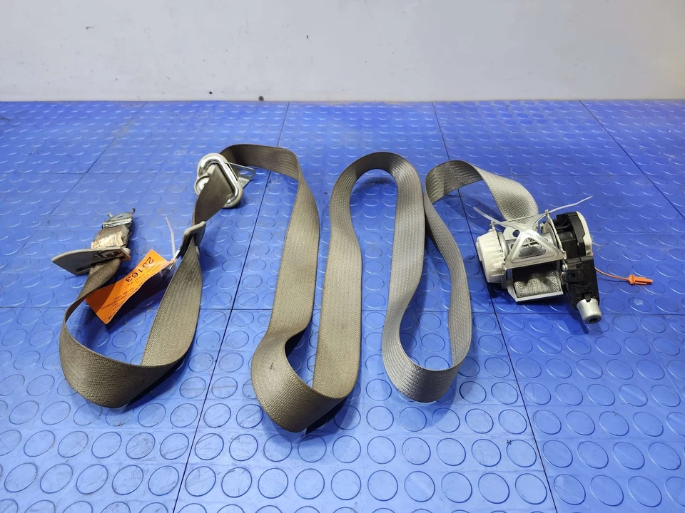 11-12 GMC Yukon cinturón de seguridad delantero retractor lado derecho pasajero gris OEM 19260184 Foto 1 de 4