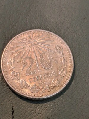 1942 Mexico 20 Centavos Silver EF Condition - Image 1 of 2