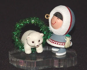 1994 Hallmark FROSTY FRIENDS Weihnachtsschmuck 15. in Serie Eisbär - Bild 1 von 7