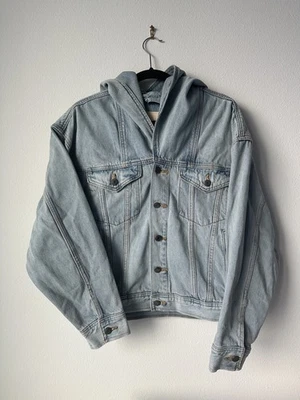 Chaqueta vaquera con capucha de gran tamaño Gap x Beis talla XS NUEVA CON ETIQUETAS  Foto 1 de 4