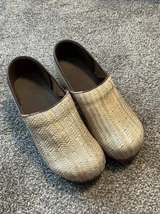 SANITA Rare Genuine Basket Weave Stiff Wood Fibers Nursing Clog Shoes Sz EU 40 - Picture 1 of 11