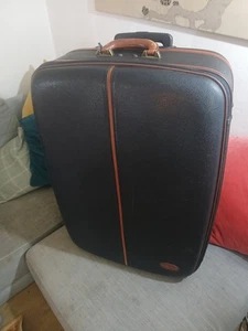 Genuine Mullberry Black Scotch Grain Hard Shell Wheeled Suitcase. - Picture 1 of 16