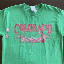 Vintage 1990s Colorado Nature Travel Tee Medium Green Red Puff Print Cute 1996