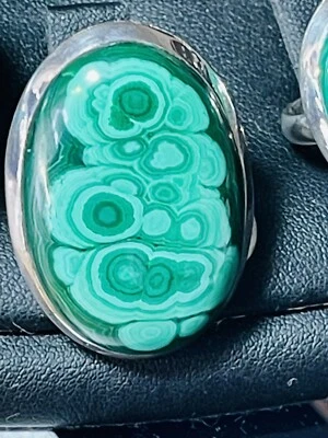 Hermoso anillo de piedras preciosas naturales de plata esterlina 925 de malaquita. talla P Foto 1 de 4