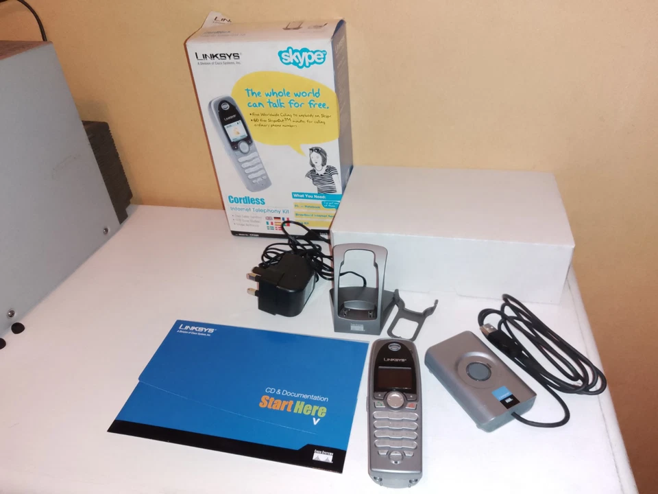 Linksys CIT200 Skype Cordless Internet Telephony Kit - Image 1 of 4