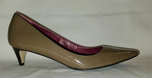 Cole Haan Khaki / Taupe Pointed Toe Air Pump (9M) - Picture 1 of 7