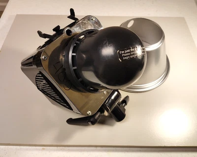 Alien Bees Pro Photoflash B400 160WS con reflector y cable de CA Foto 1 de 4