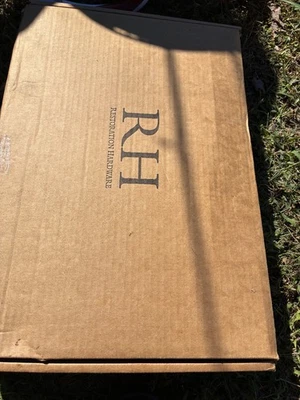 Grifo, dorado, aspecto antiguo  Foto 1 de 3