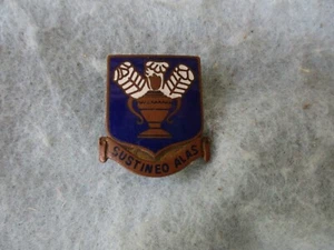 WWII US Army Air Force Training DI Crest Sustineo Alas Amico Marked CB WW2 - Picture 1 of 3