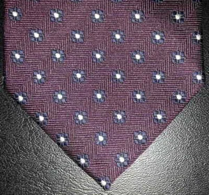 Corbata Doppleganger Flor Dk Púrpura Azul Marino Blanco Pequeño Diseño Floral Nuevo en Caja t3712 - Imagen 1 de 6