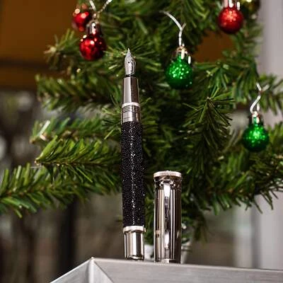 Pluma Estilográfica Dunhill Sentryman Diamantes Swarovski Negros Foto 1 de 4