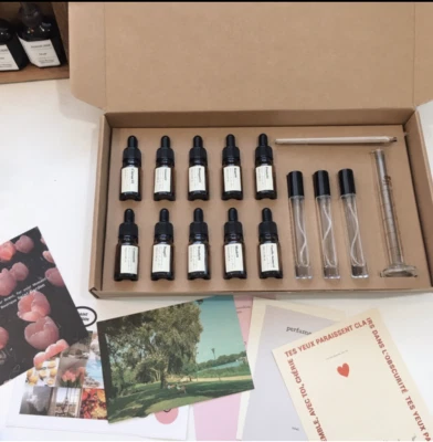 Kit de perfume hágalo usted mismo - Juego de fabricación de aromas coreanos con aceites y botella (hecho a mano en coreano) Foto 1 de 4