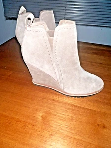 Suede Tan Booties Dolce Vita New Women's 7 size - short ankle boot - Picture 1 of 7